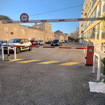 T3 + Parking Proche Stade Apartment